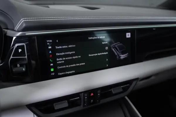 Porsche Macan Electric 35