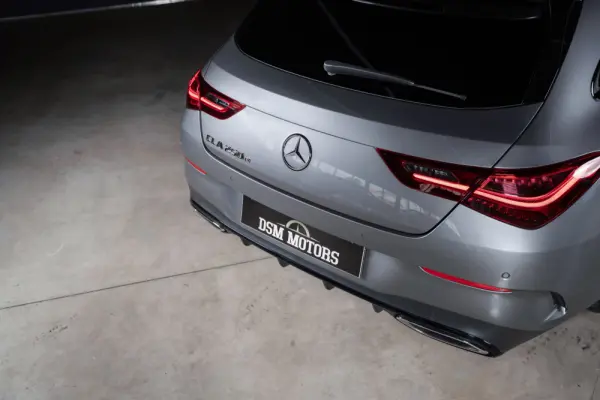 Mercedes-Benz CLA 250 e Shooting Brake AMG Line 9
