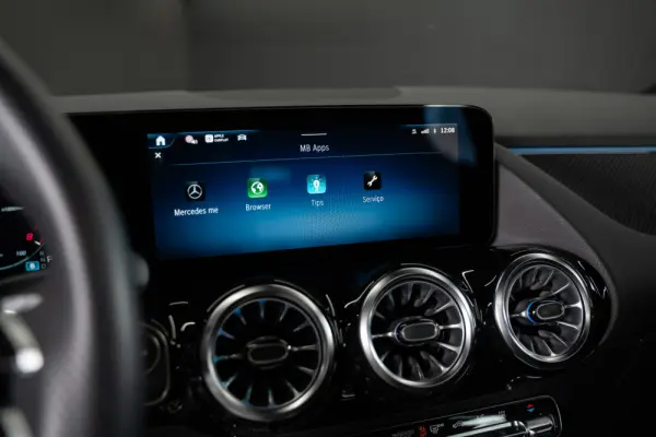 Mercedes-Benz GLA 250 e AMG Line 32