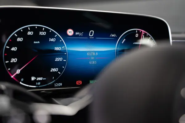 Mercedes-Benz E 300 de 4Matic AMG Line 20