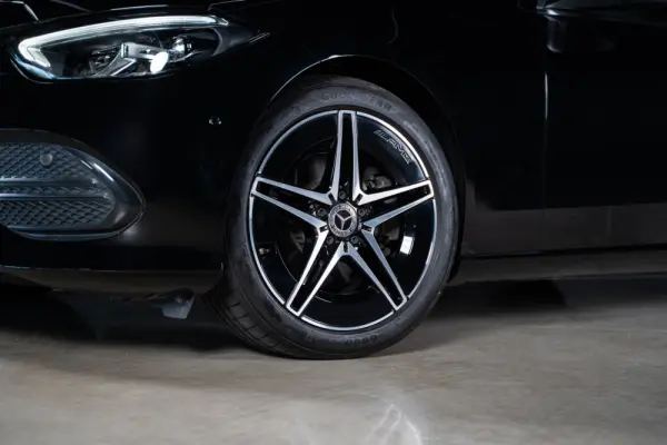 Mercedes-Benz C 220 Station d 9G-TRONIC Avantgarde 8