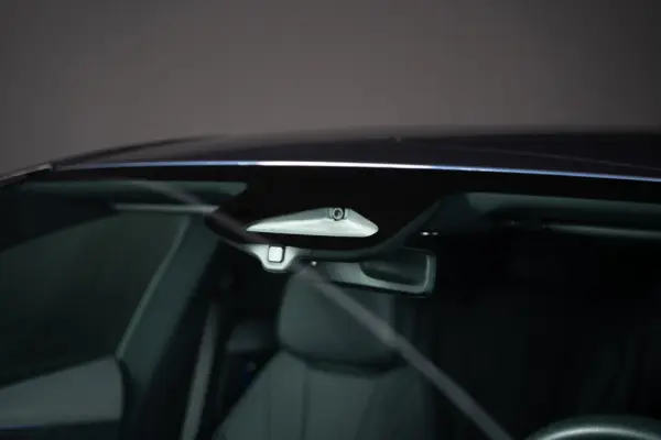Mercedes-Benz EQE 300 Electric Art 11