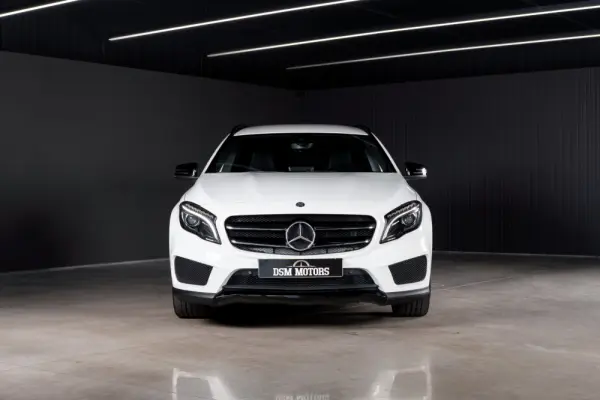 Mercedes-Benz GLA 200 AMG Line 3