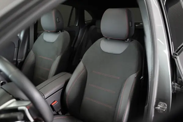 Mercedes-Benz GLA 250 e AMG Line 17