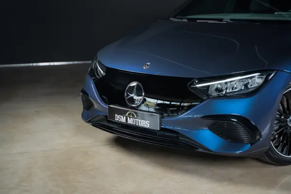 Mercedes-Benz EQE 300 Electric Art 6