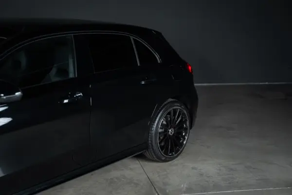 Mercedes-Benz A 250 e 8G-DCT AMG Line 8