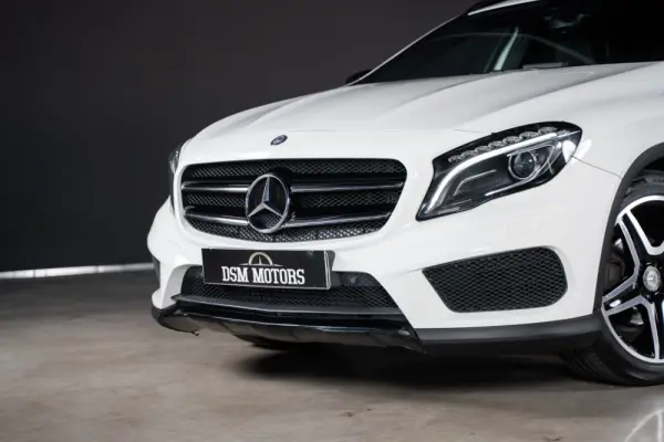Mercedes-Benz GLA 200 AMG Line 6