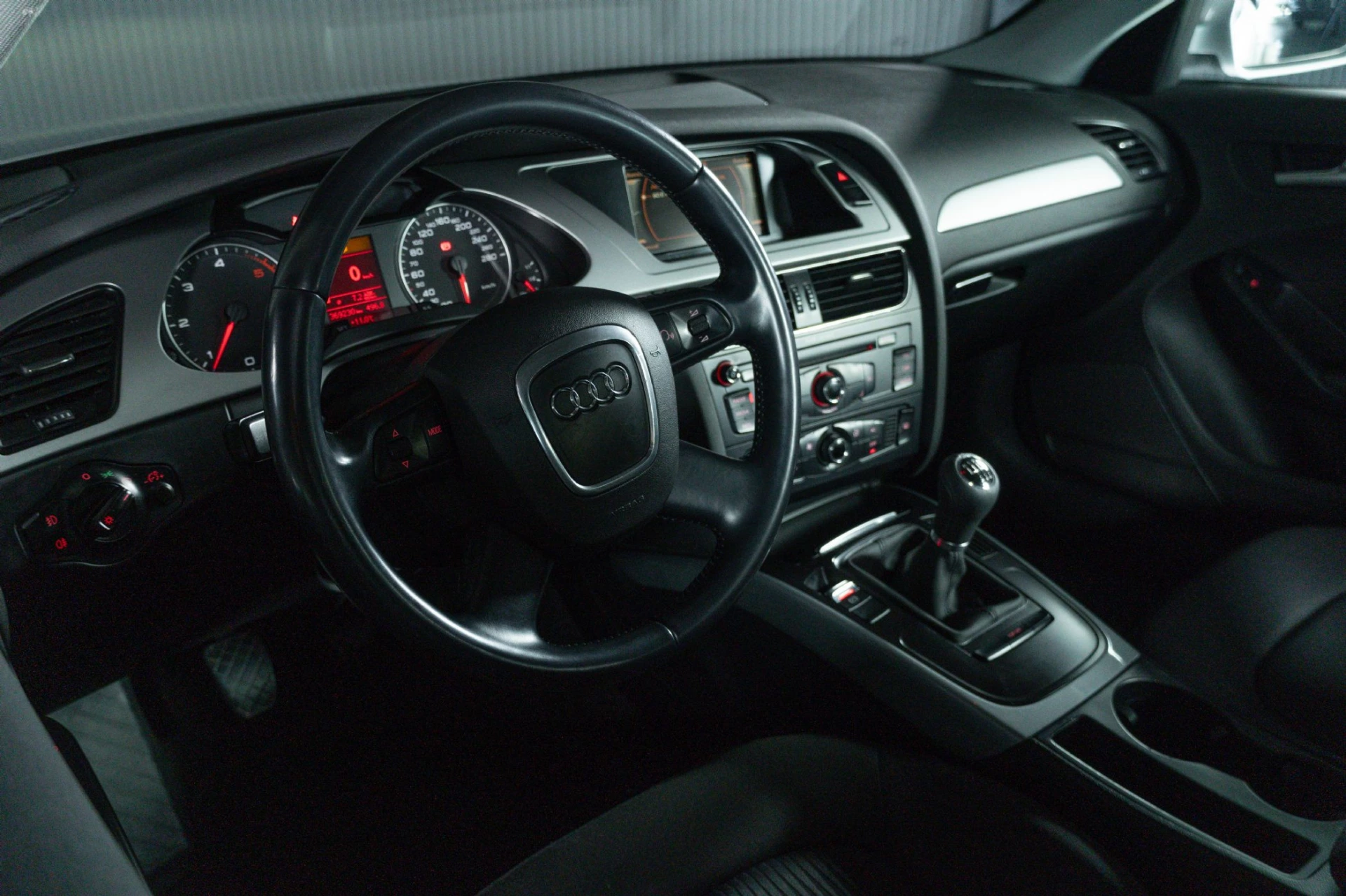 Audi A4 2.0 TDI Exclusive 10