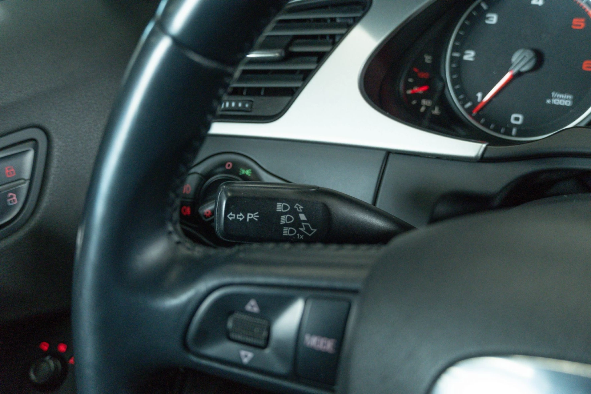 Audi A4 2.0 TDI Exclusive 14