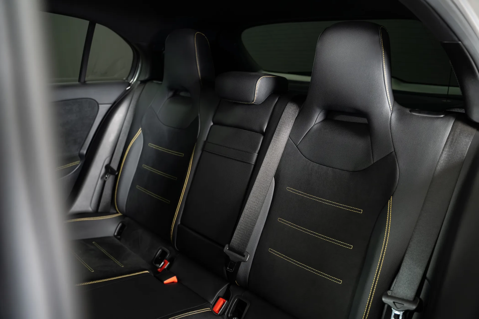 Mercedes-Benz A 45 AMG S 4Matic+ 51