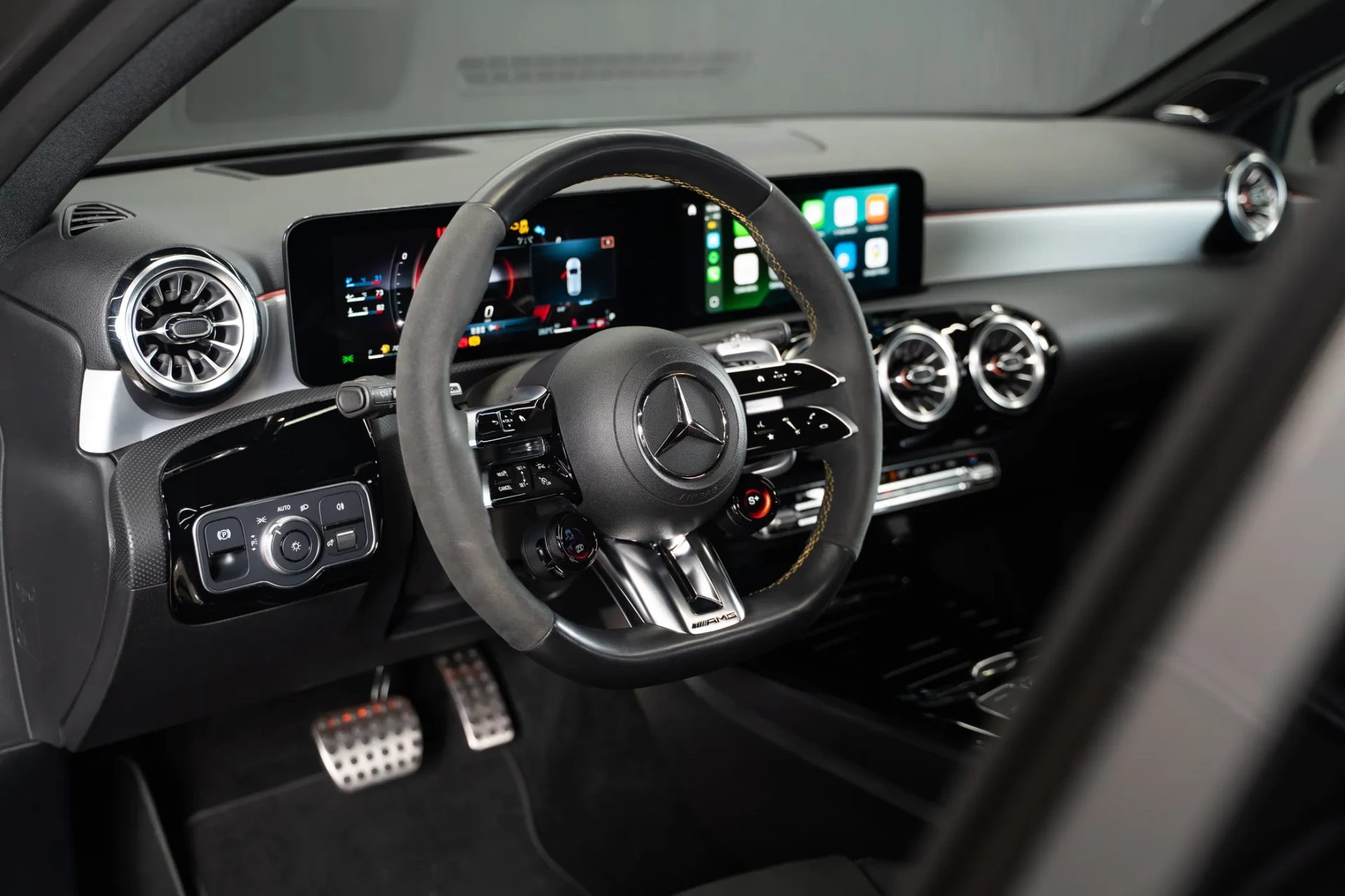 Mercedes-Benz A 45 AMG S 4Matic+ 23
