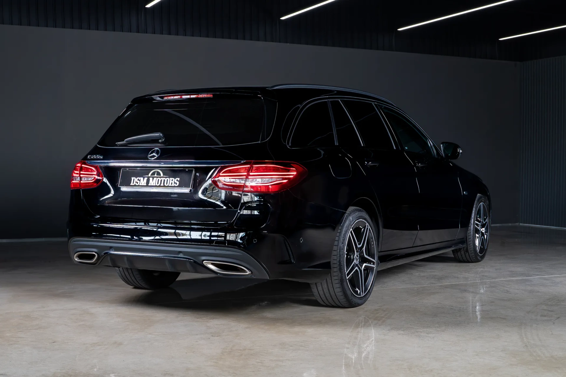 Mercedes-Benz C 300 e AMG Line 4