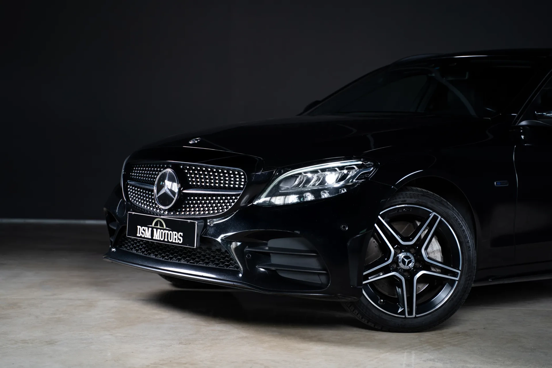 Mercedes-Benz C 300 e AMG Line 5