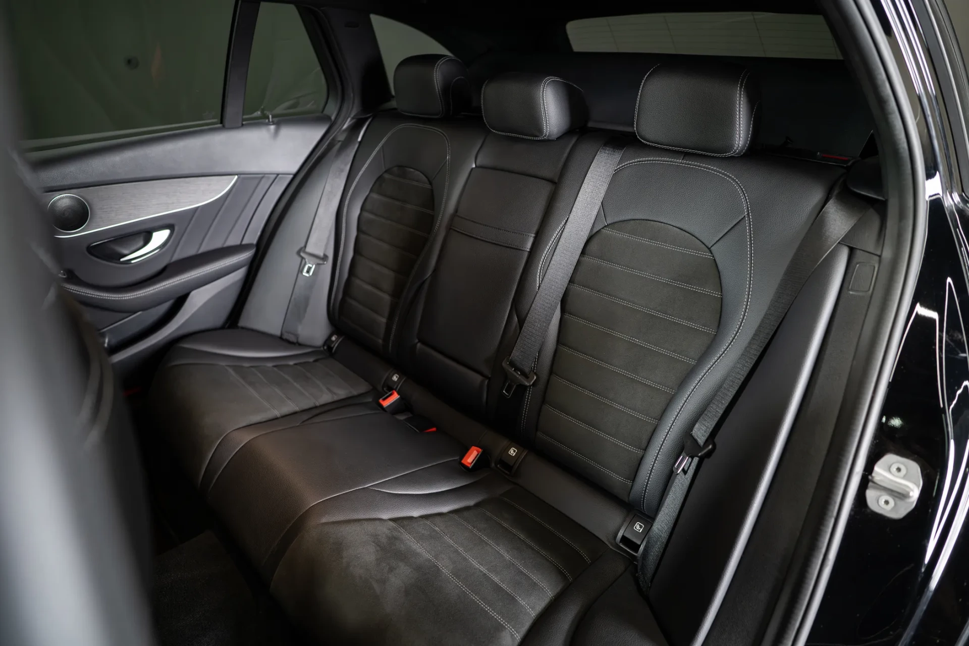 Mercedes-Benz C 300 e AMG Line 17