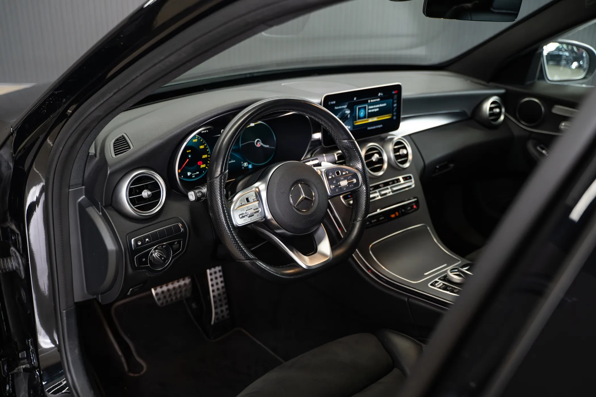 Mercedes-Benz C 300 e AMG Line 22