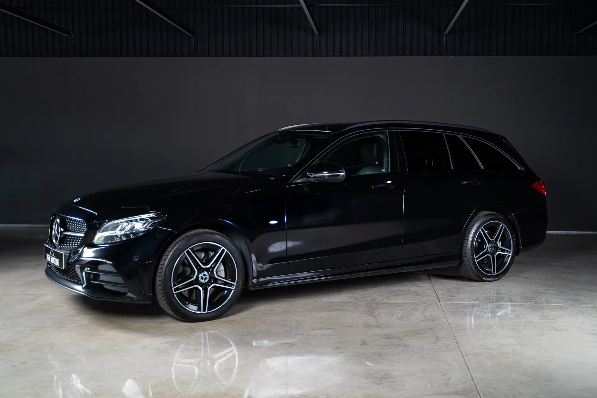 Mercedes-Benz C 300 e AMG Line 48