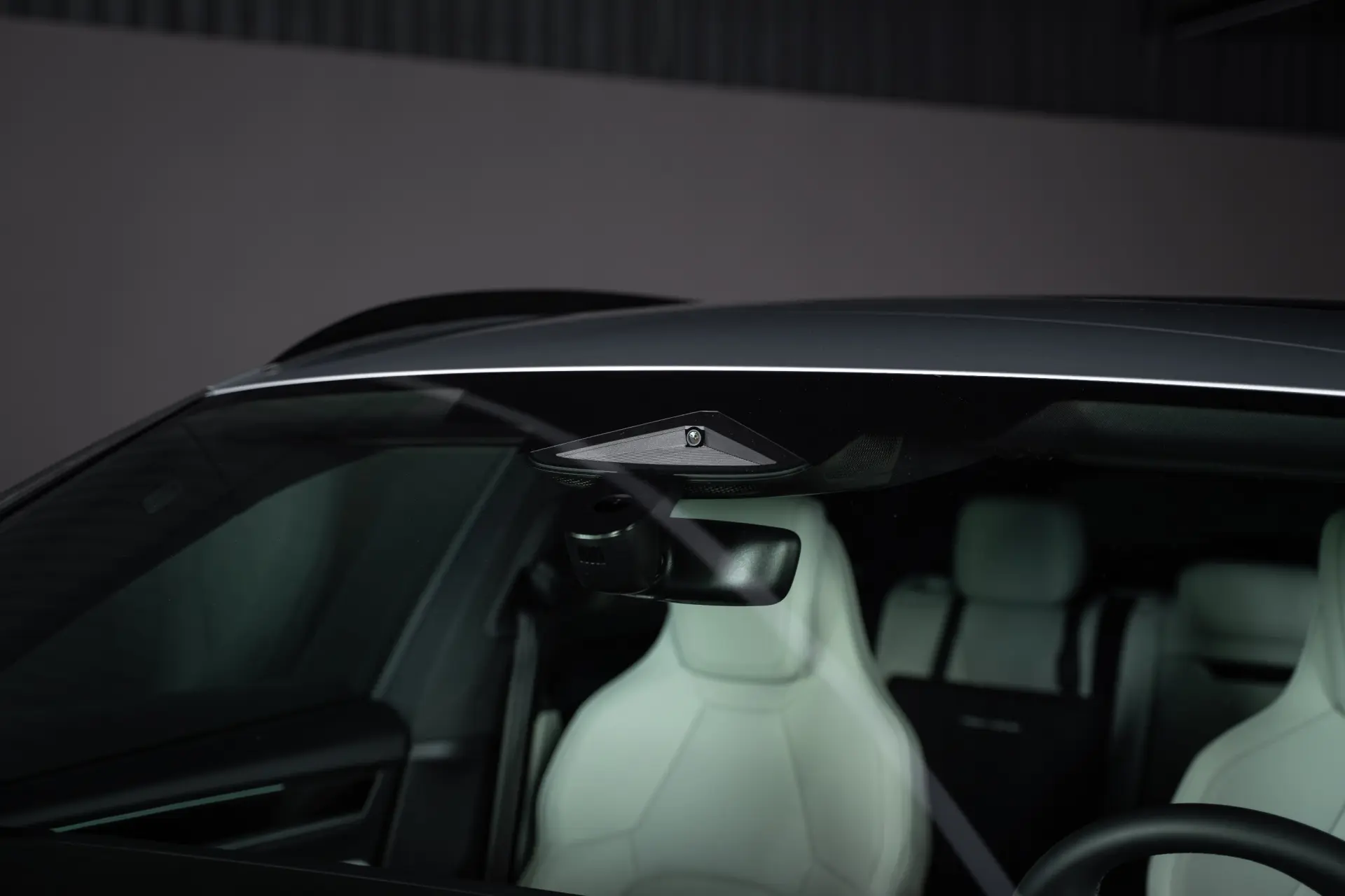 Porsche Macan Electric 12