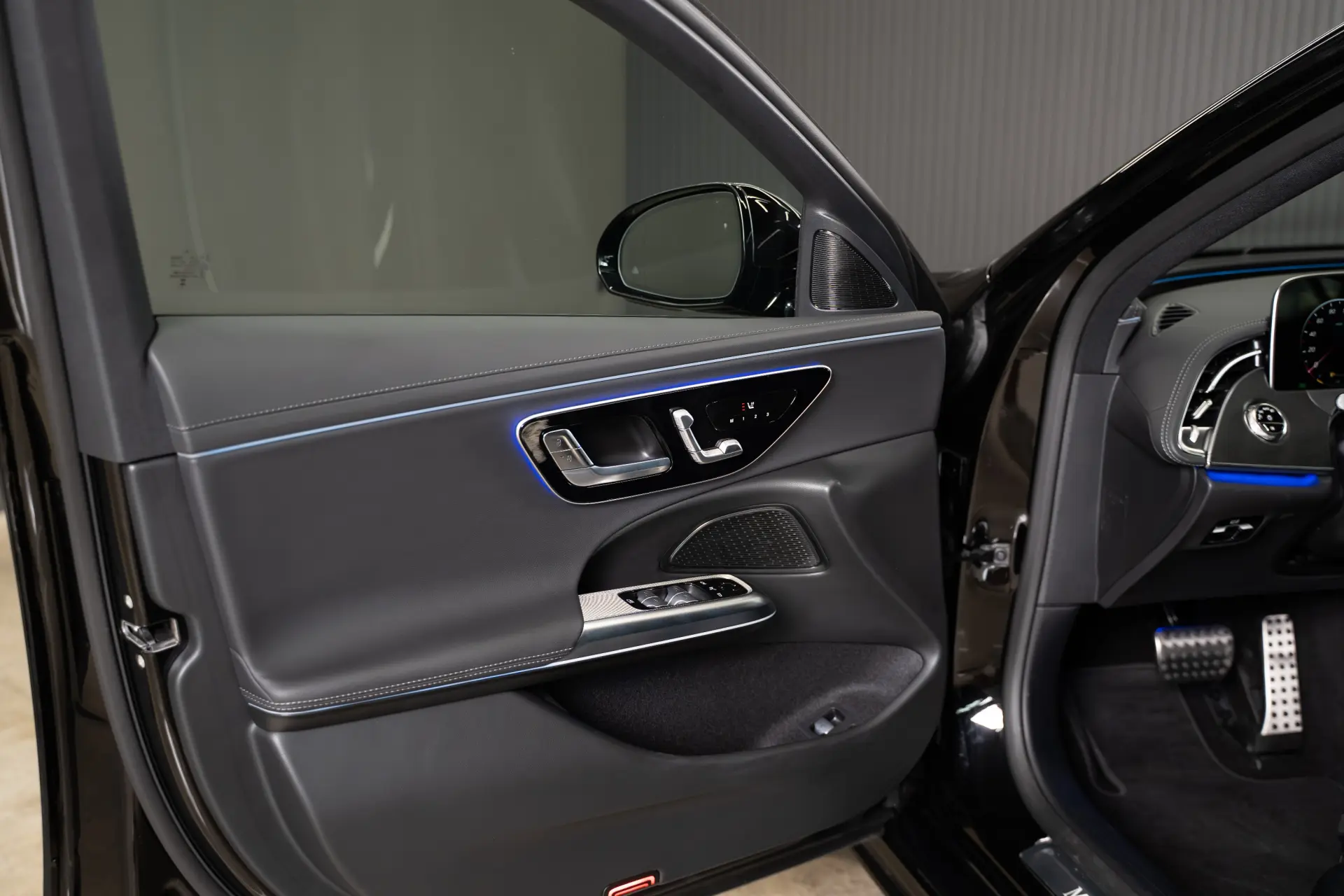 Mercedes-Benz E 300 e Station 13