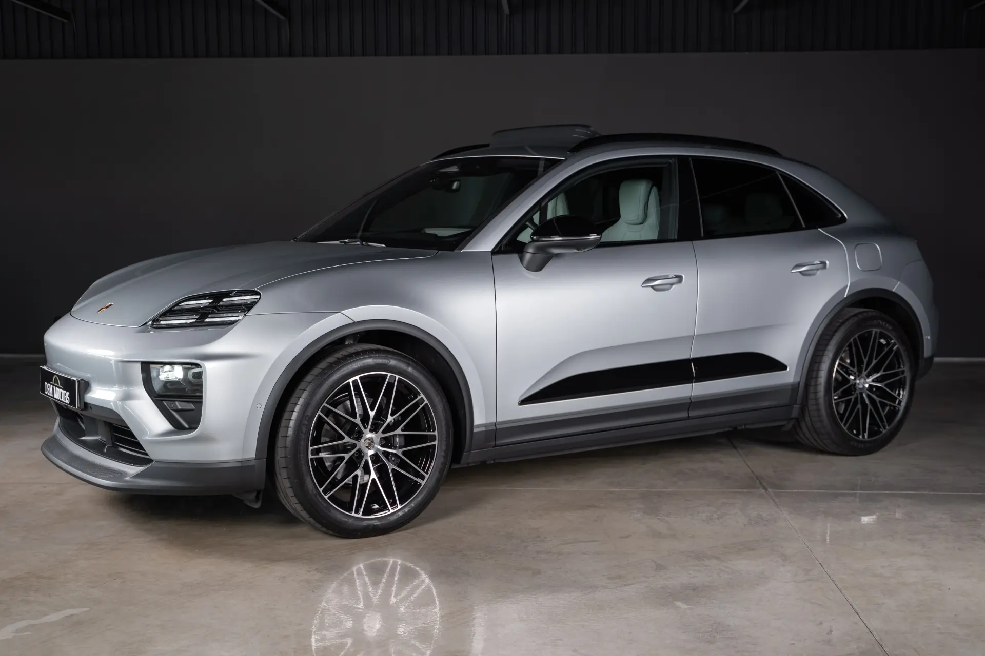 Porsche Macan Electric 59