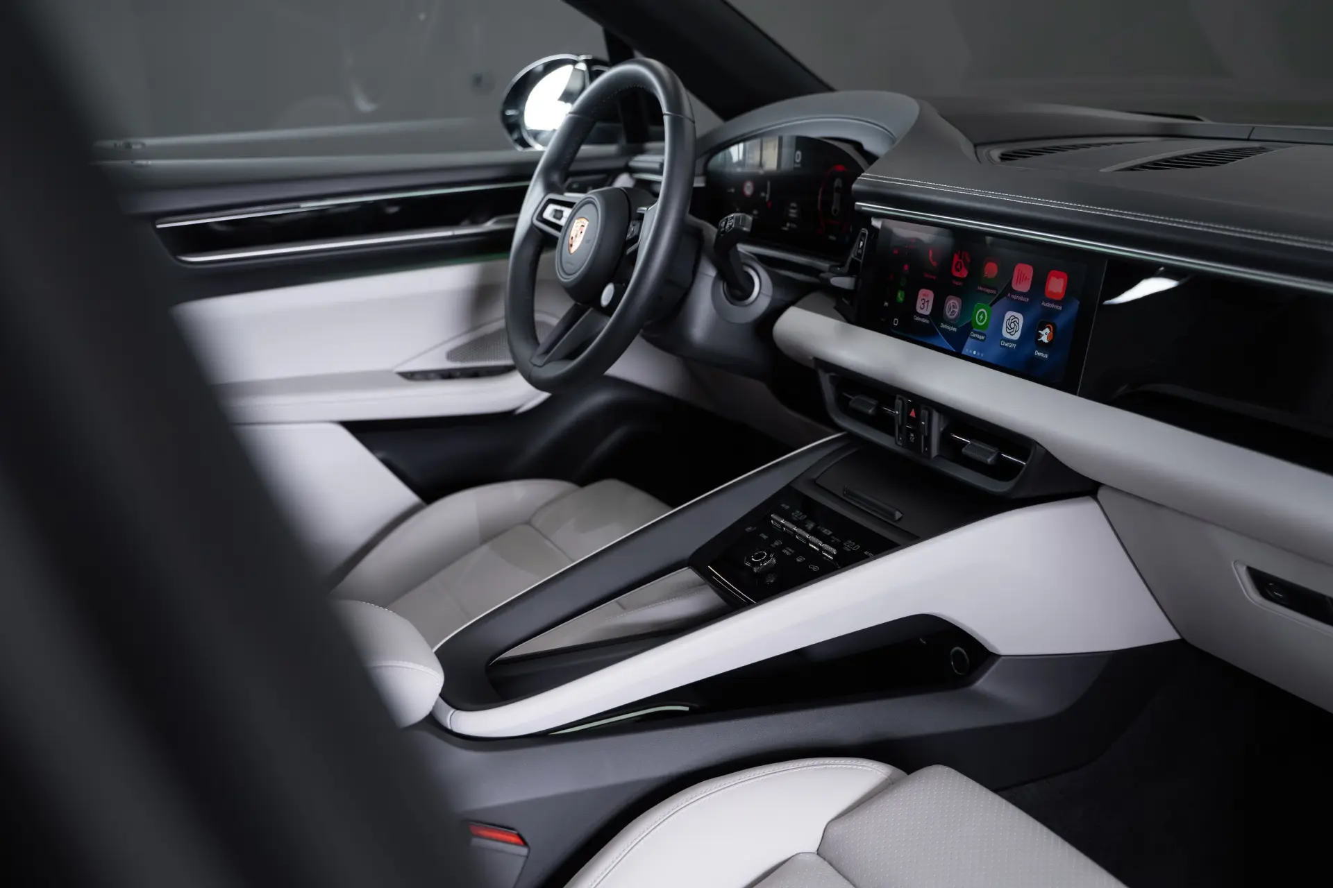 Porsche Macan Electric 41