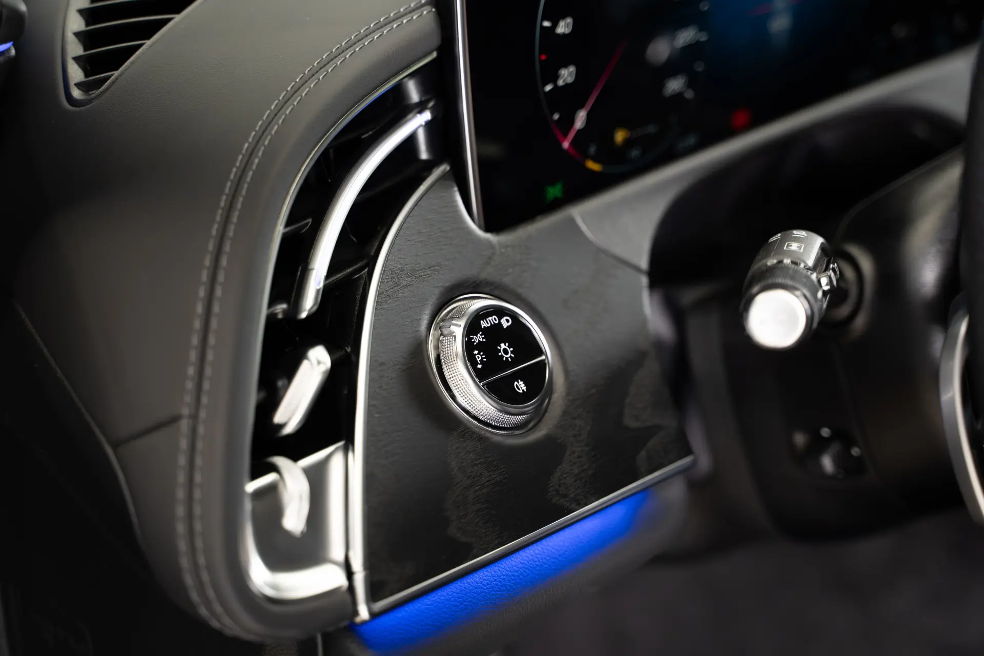 Mercedes-Benz E 300 e Station 20