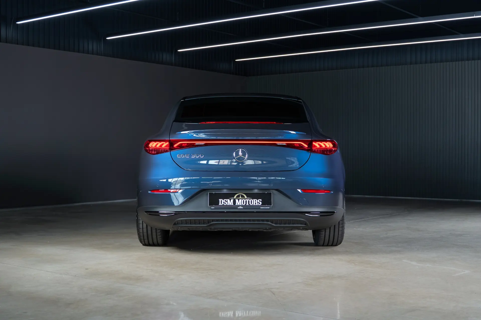 Mercedes-Benz EQE 300 Electric Art 5