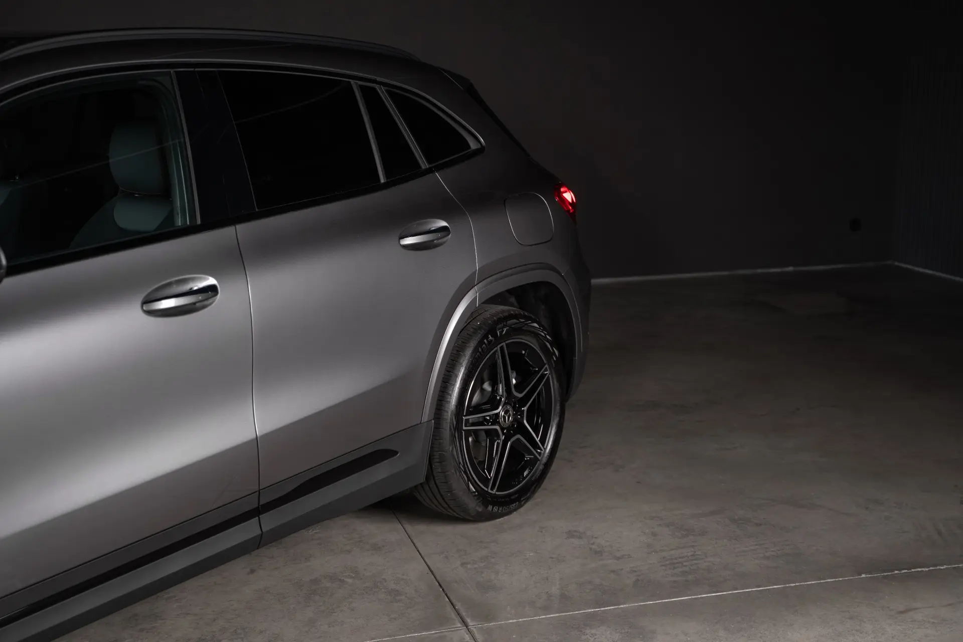 Mercedes-Benz GLA 250 e AMG Line 11