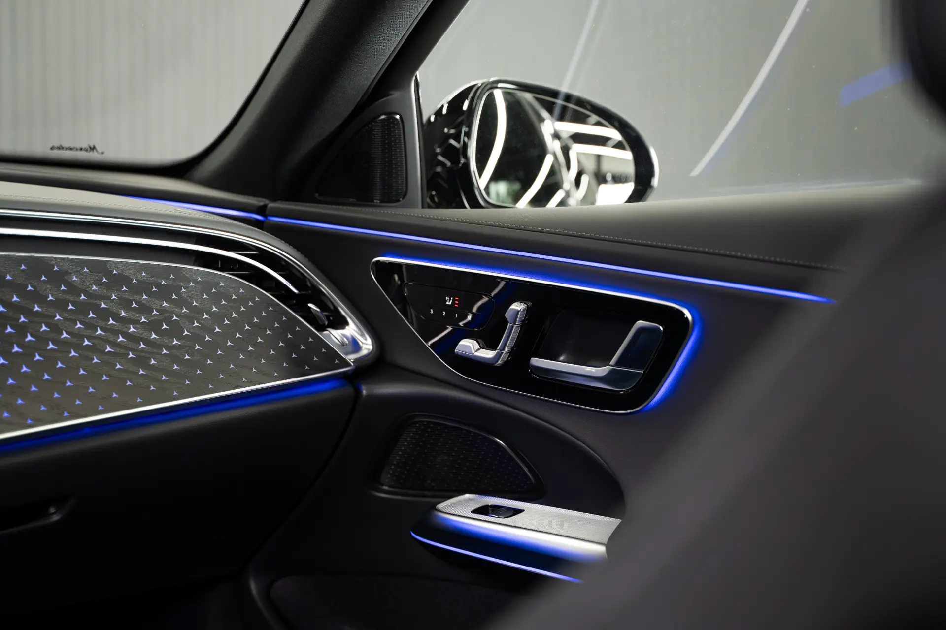 Mercedes-Benz E 300 e Station 44