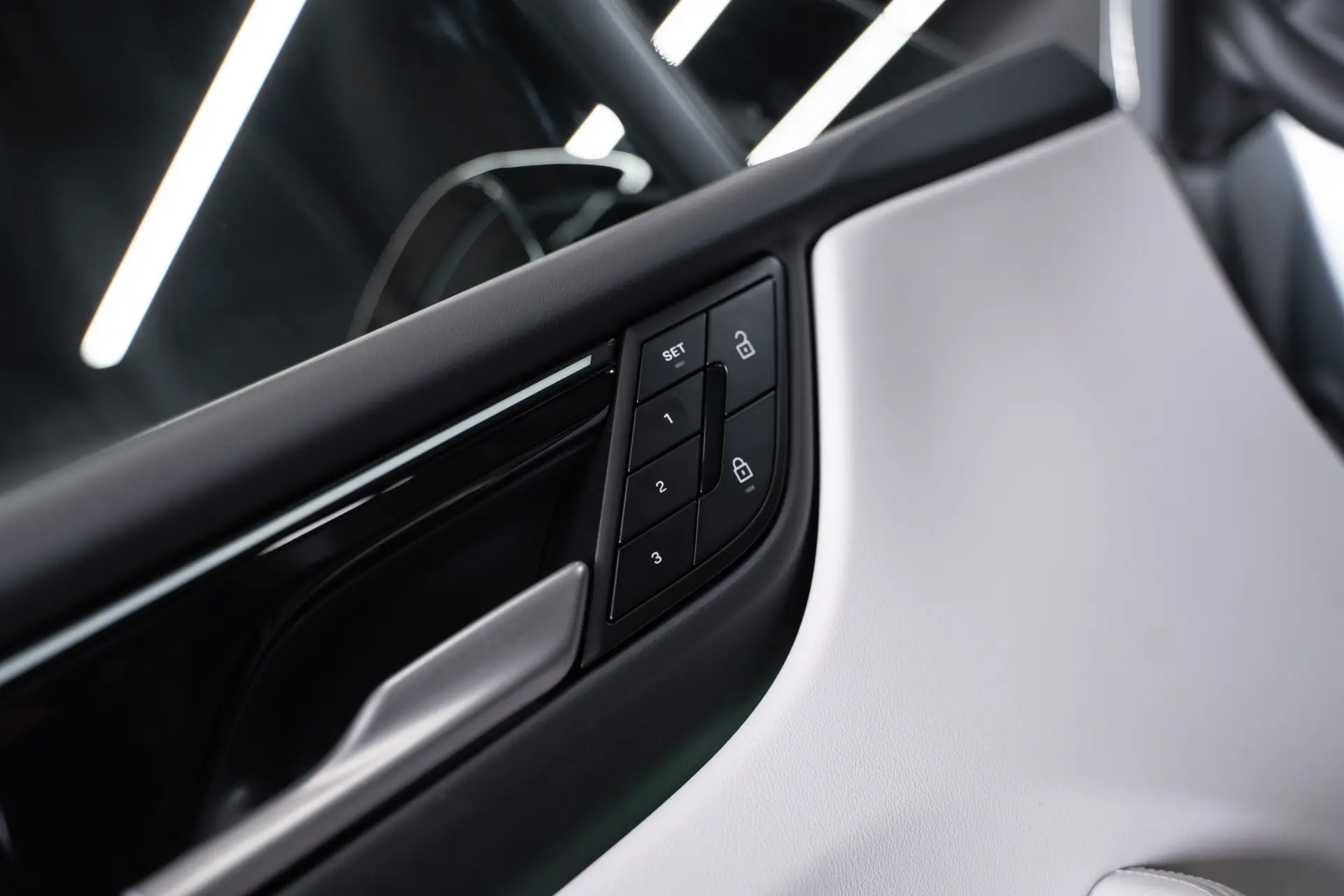 Porsche Macan Electric 15