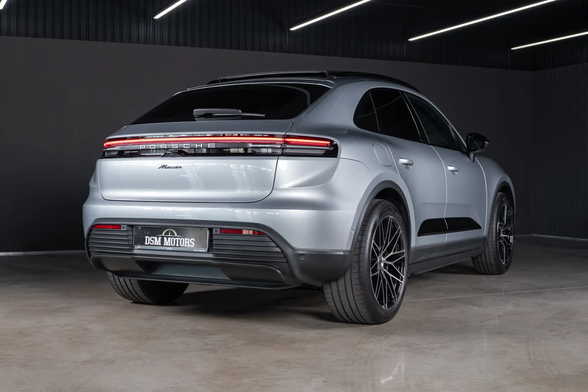 Porsche Macan Electric 4