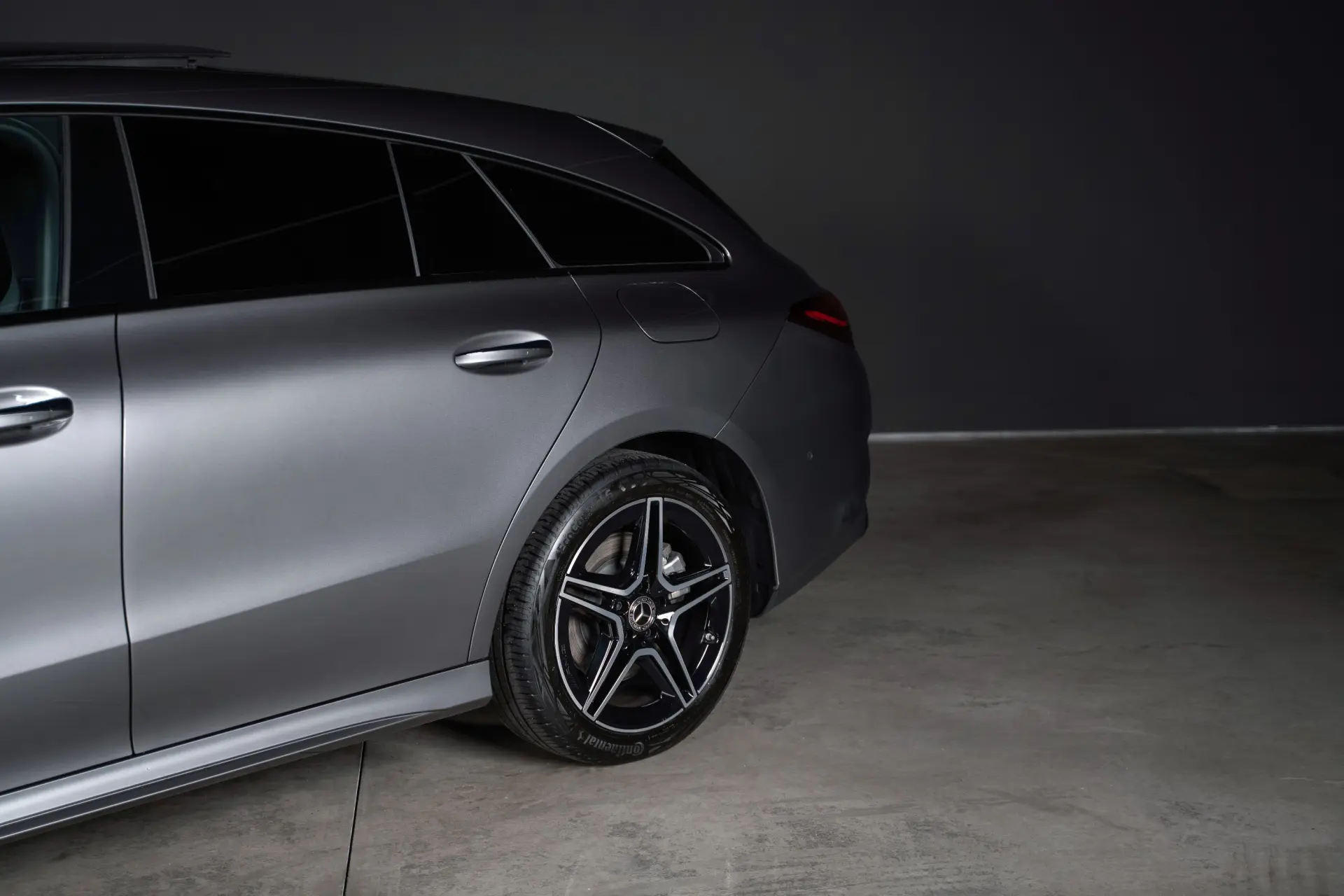 Mercedes-Benz CLA 250 e Shooting Brake AMG Line 11