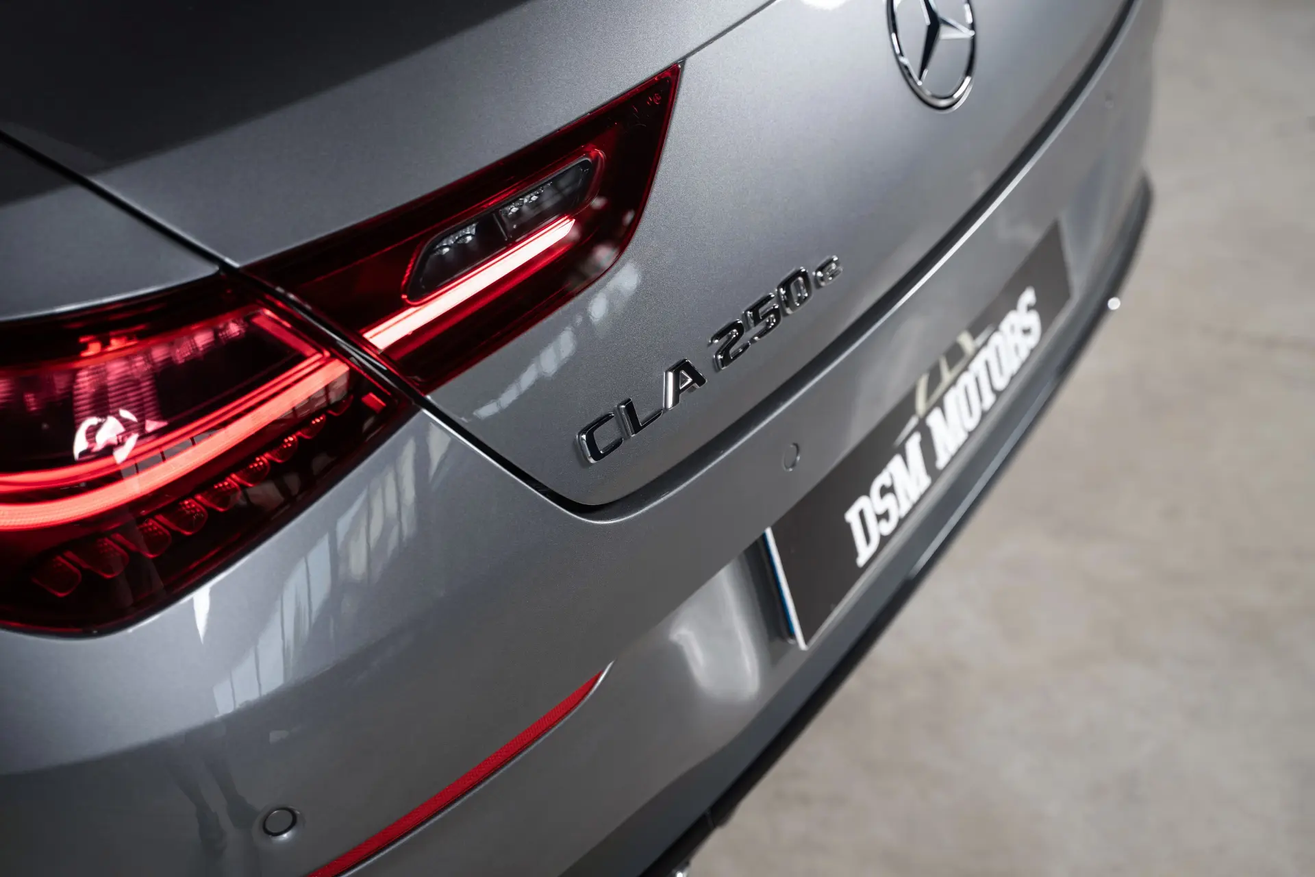 Mercedes-Benz CLA 250 e Shooting Brake AMG Line 10