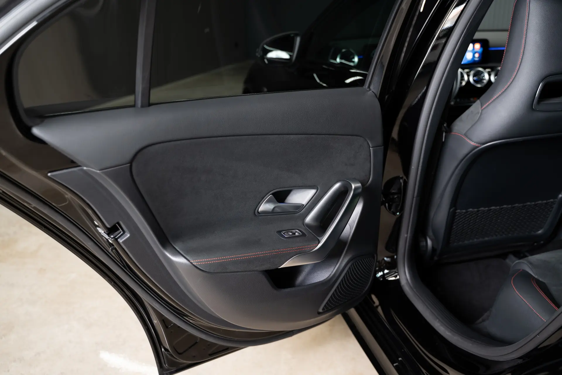 Mercedes-Benz A 250 e 8G-DCT AMG Line 40