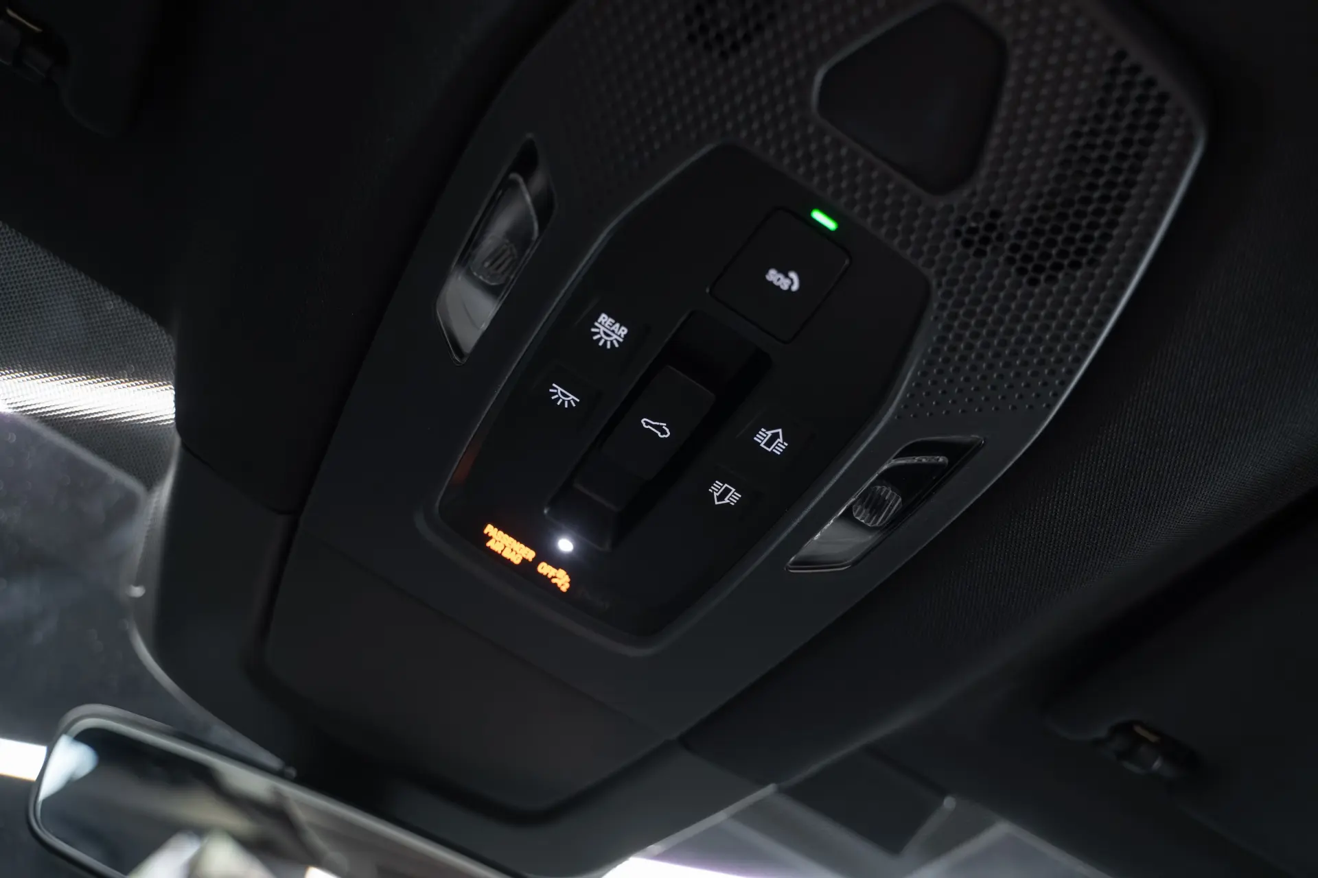 Porsche Macan Electric 47