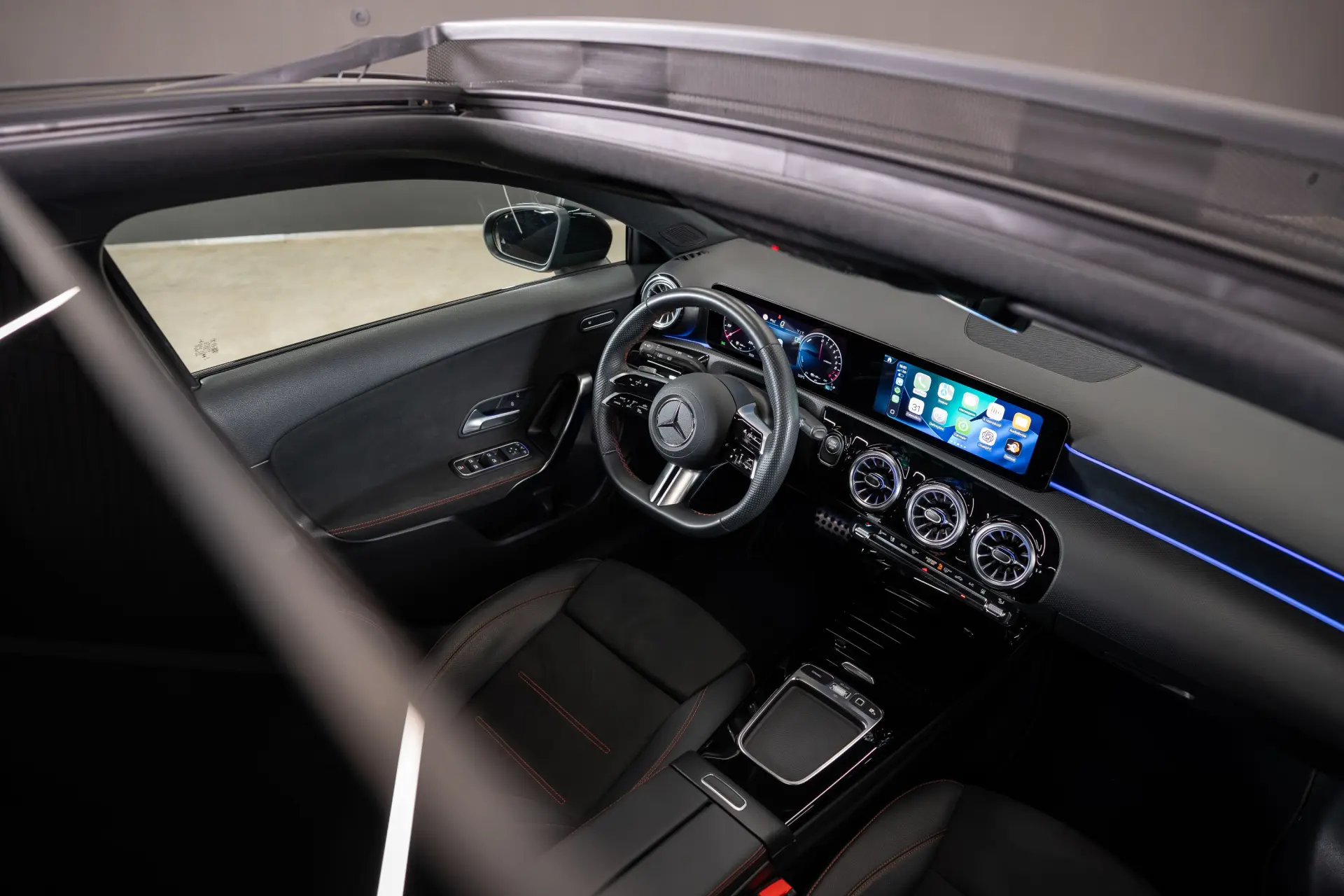 Mercedes-Benz A 250 e 8G-DCT AMG Line 2