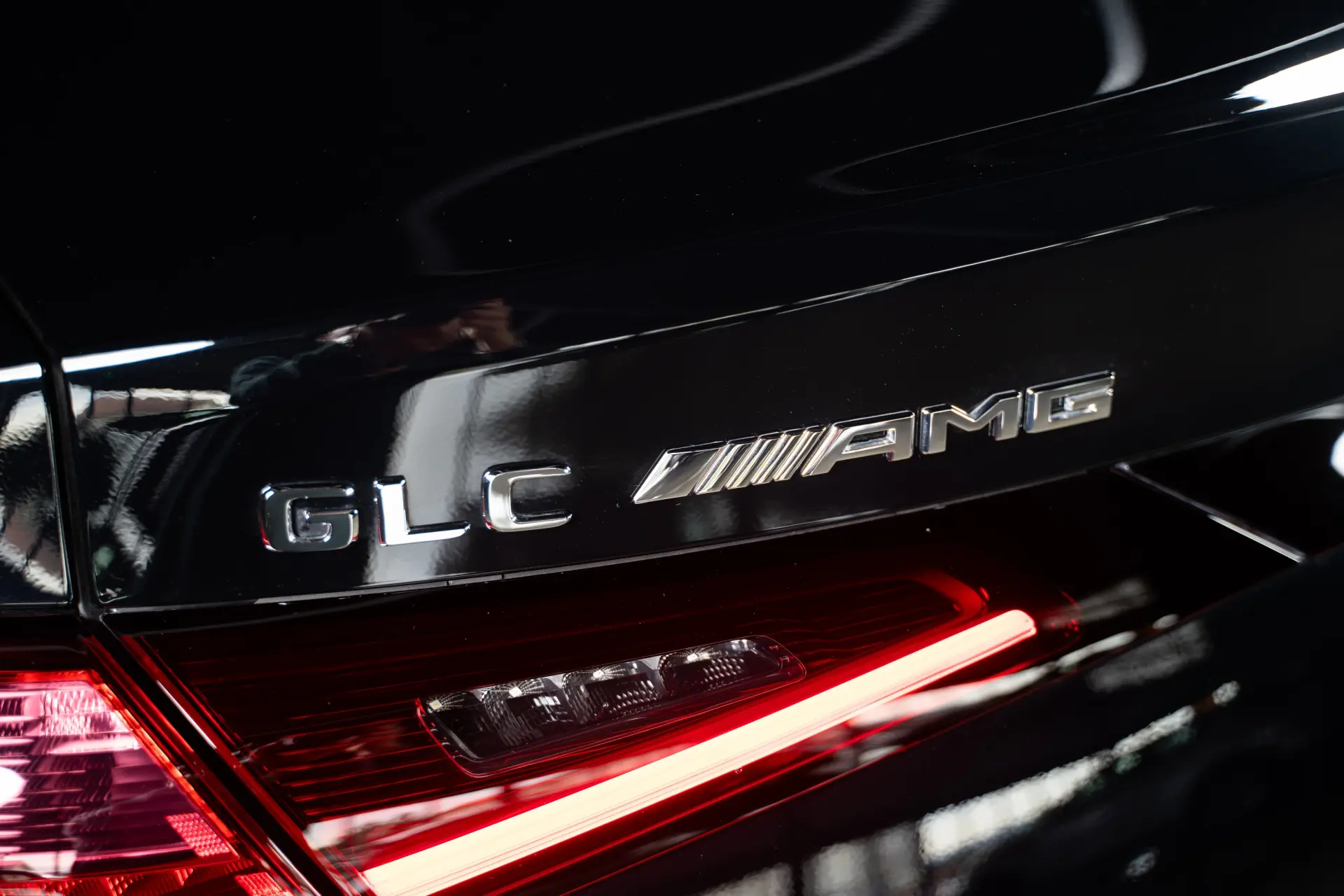 Mercedes-Benz GLC 300 de Coupe 4Matic 9G-TRONIC AMG Line Advanced 11
