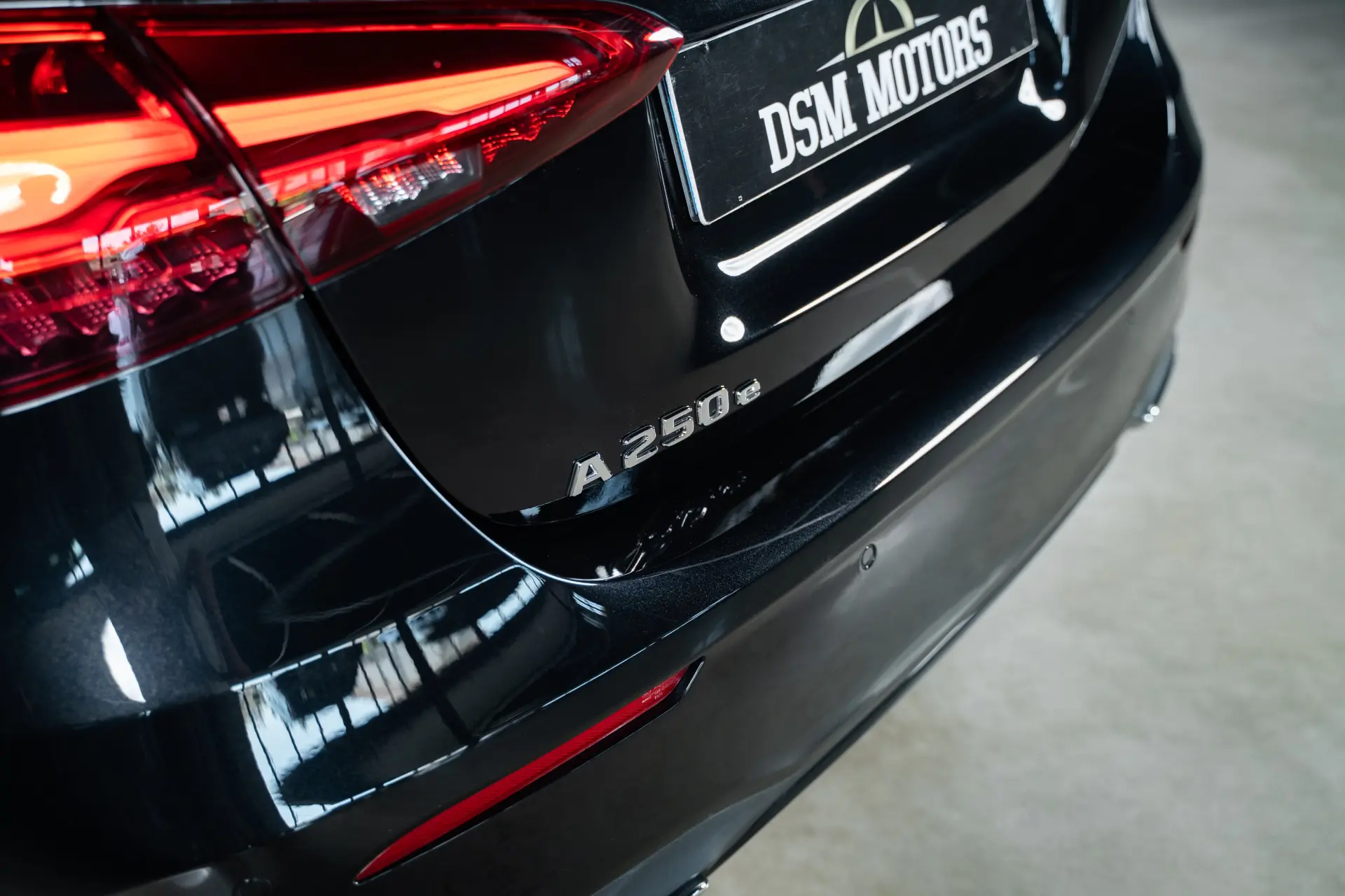Mercedes-Benz A 250 e 8G-DCT AMG Line 10