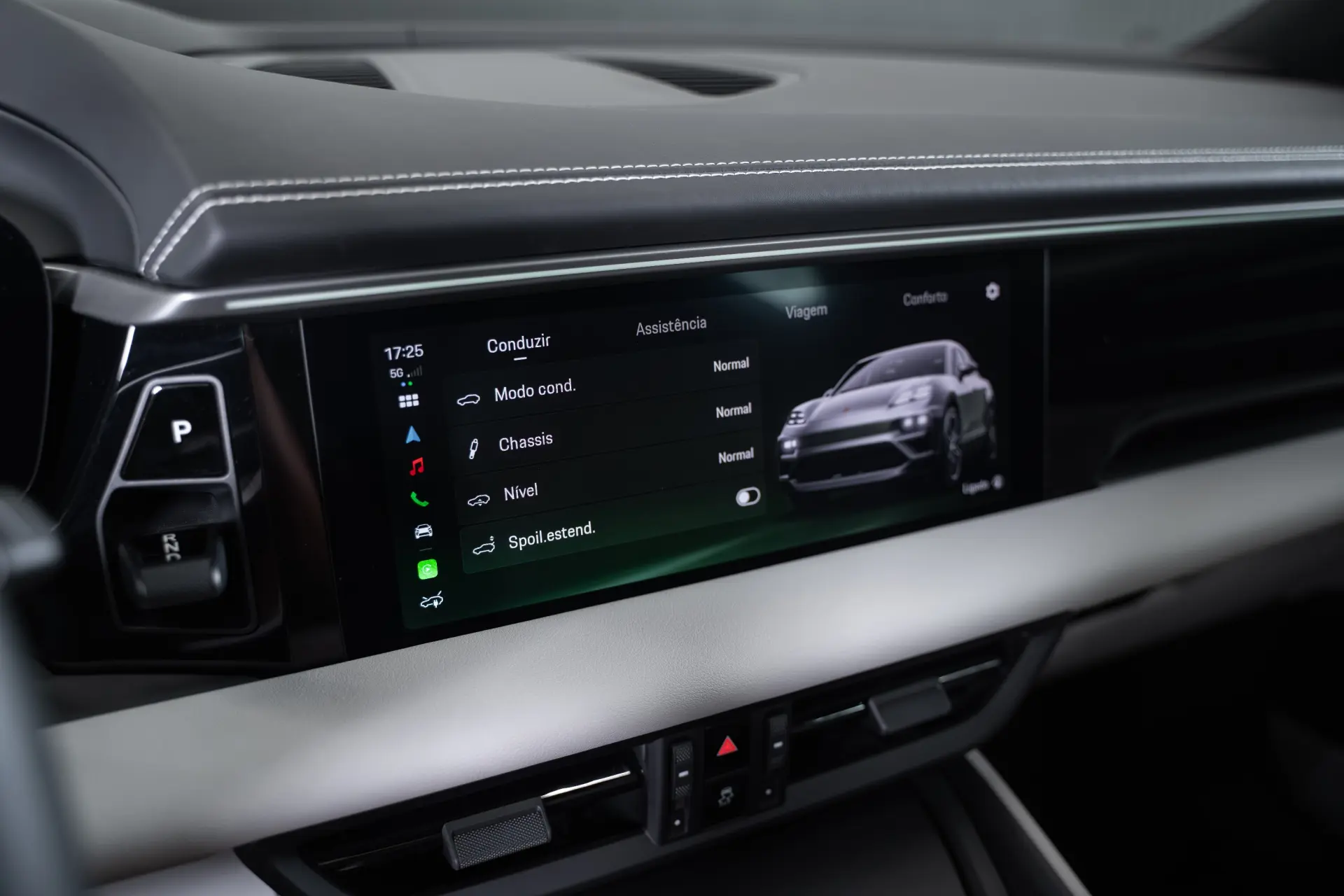Porsche Macan Electric 31