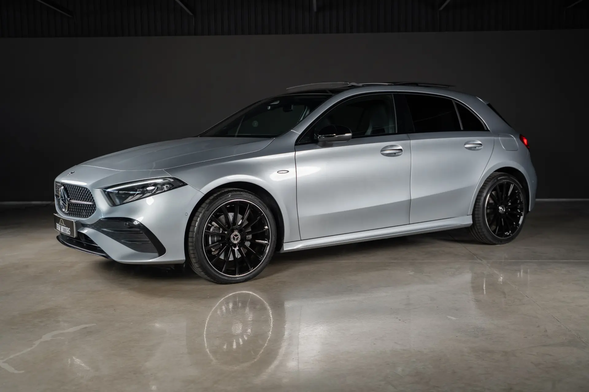Mercedes-Benz A 250 e AMG Line 51