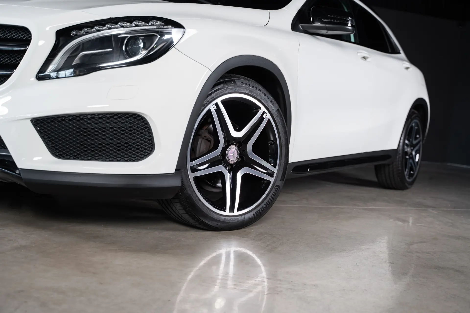 Mercedes-Benz GLA 200 AMG Line 7