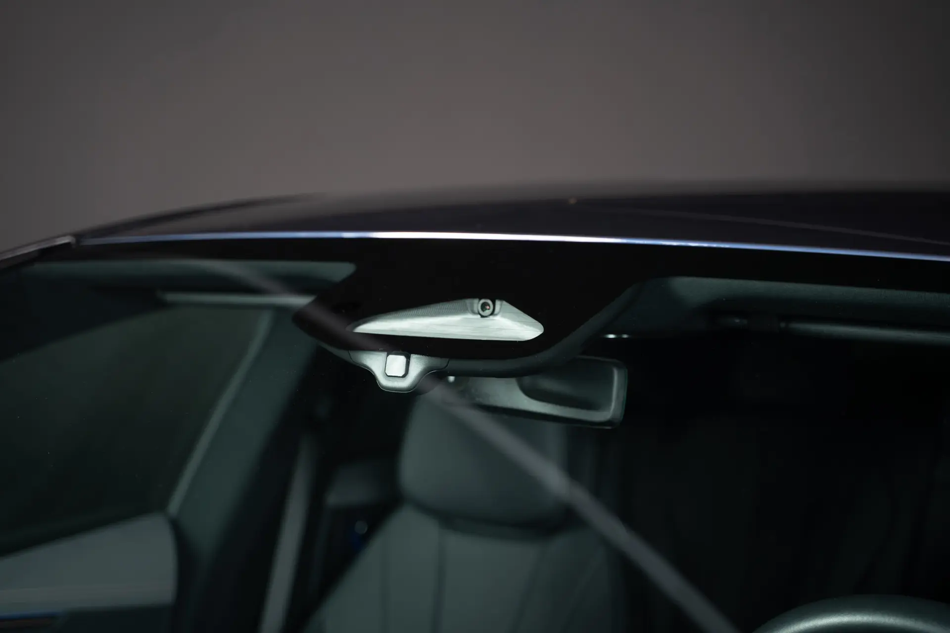 Mercedes-Benz EQE 300 Electric Art 11