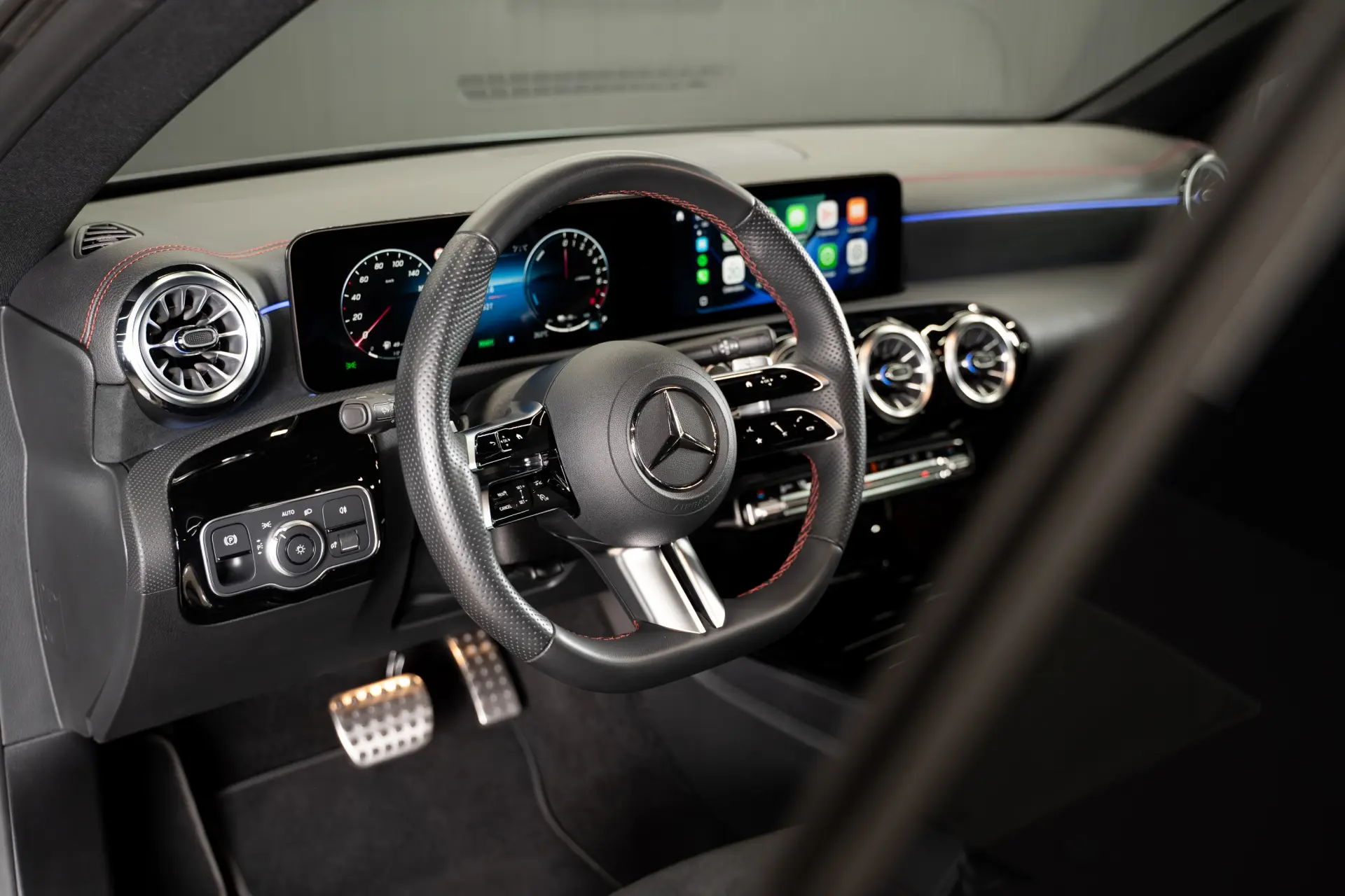 Mercedes-Benz CLA 250 e Shooting Brake AMG Line 20
