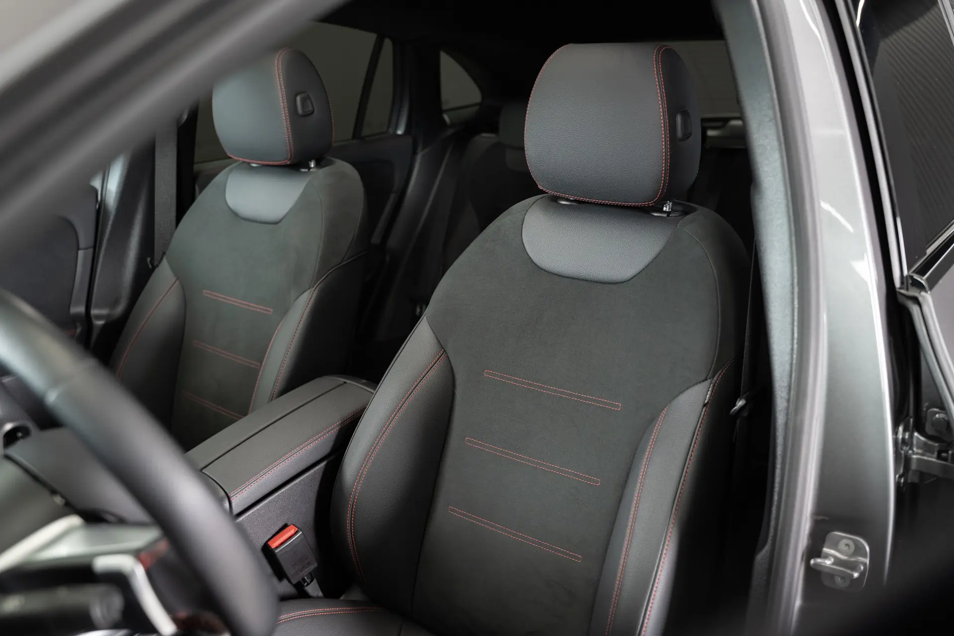 Mercedes-Benz GLA 250 e AMG Line 17