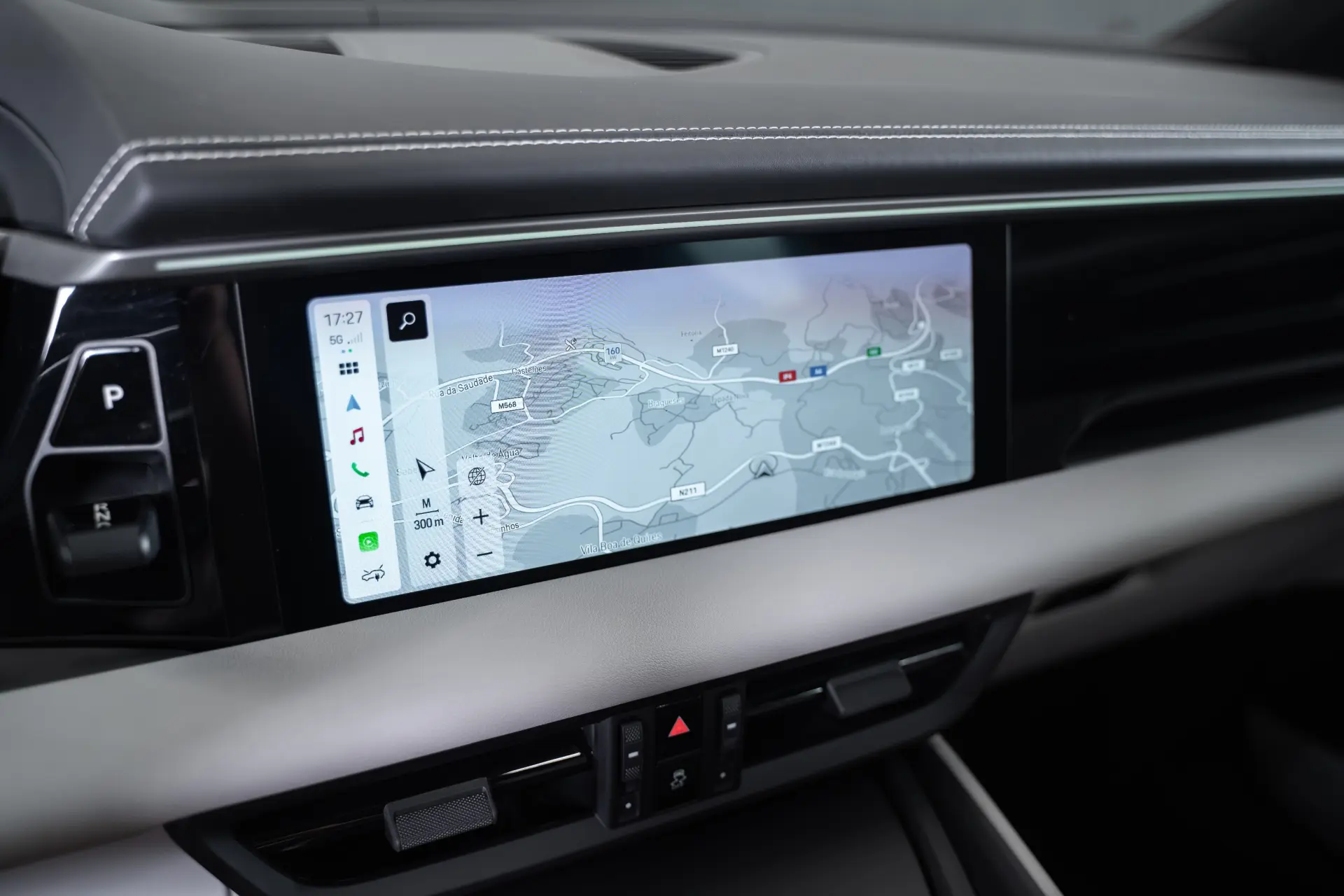 Porsche Macan Electric 38