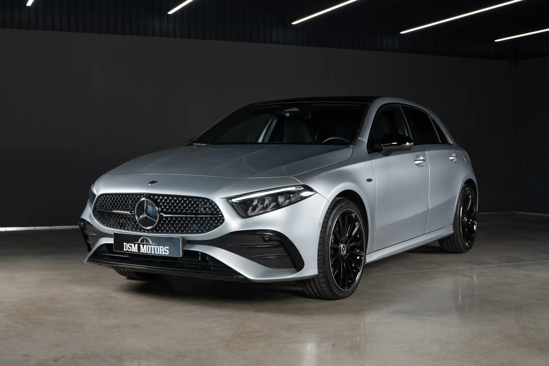 Mercedes-Benz A 250 e AMG Line 1