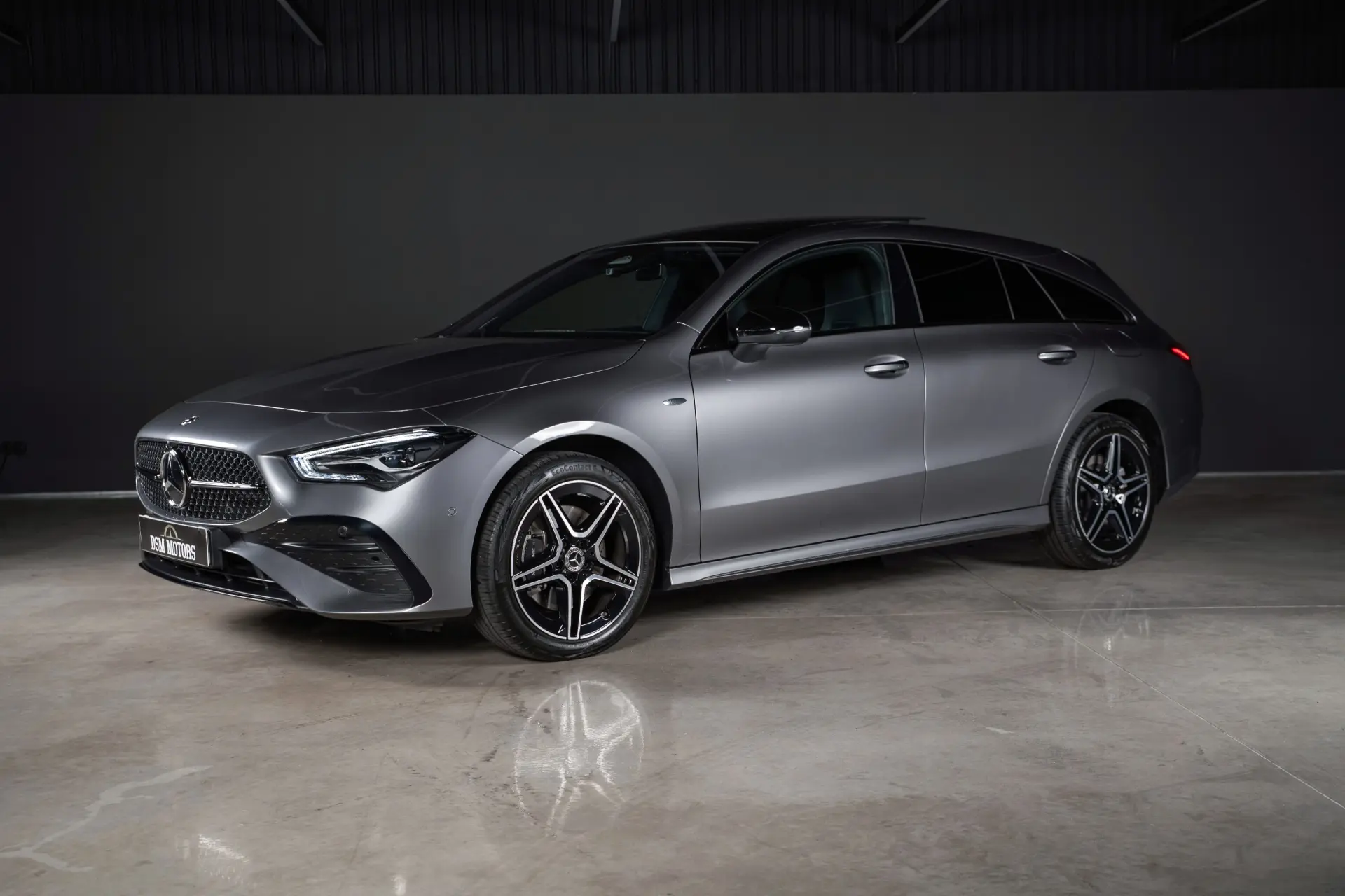 Mercedes-Benz CLA 250 e Shooting Brake AMG Line 51