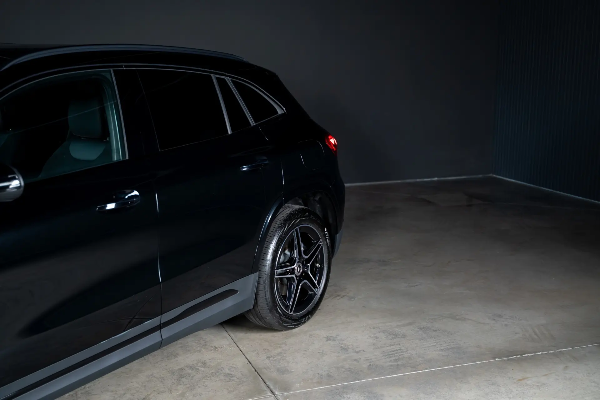 Mercedes-Benz GLA 250 e AMG Line 11