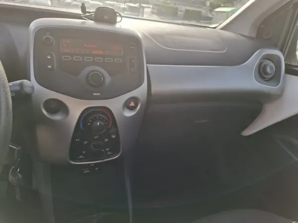 Citroen C1 VTi Feel 20