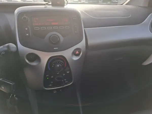 Citroen C1 VTi Feel 21