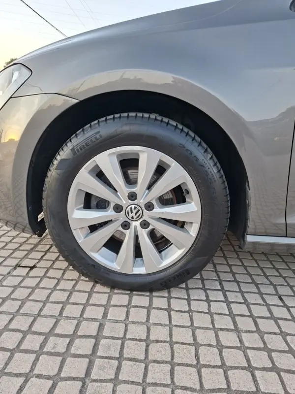 Volkswagen Golf 1.6 TDi GPS Edition DSG 5